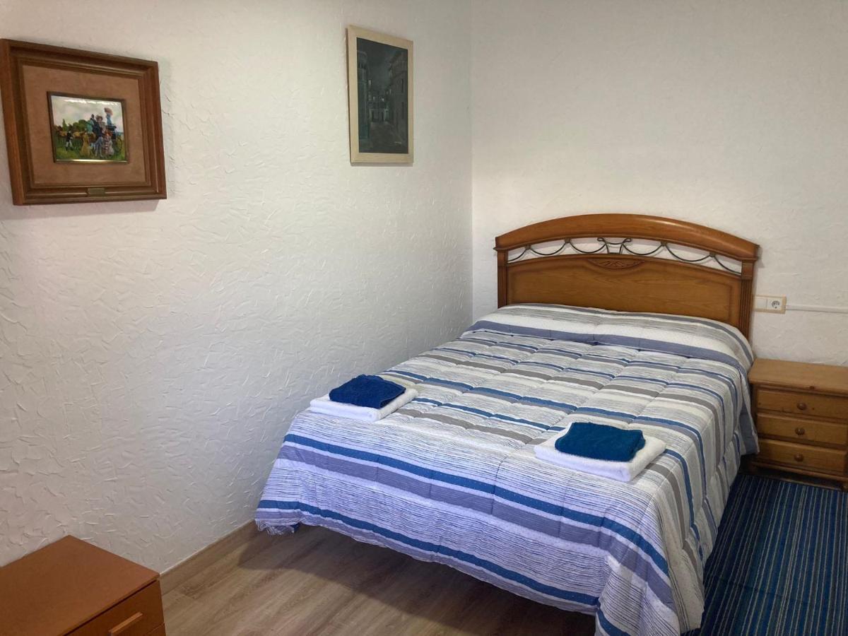 Habitacion En Casa Rural Particular El Palomar Villena Bilik gambar